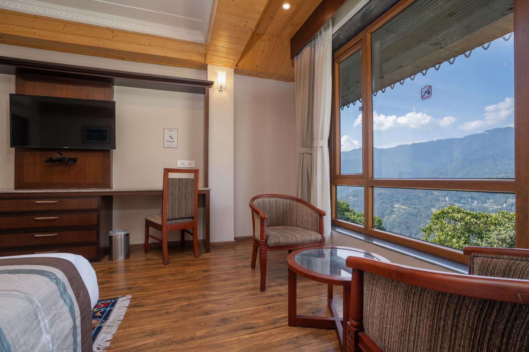 Summit Alpine Abode Hotel 5 Mins From Mg Marg Gangtok Exterior foto
