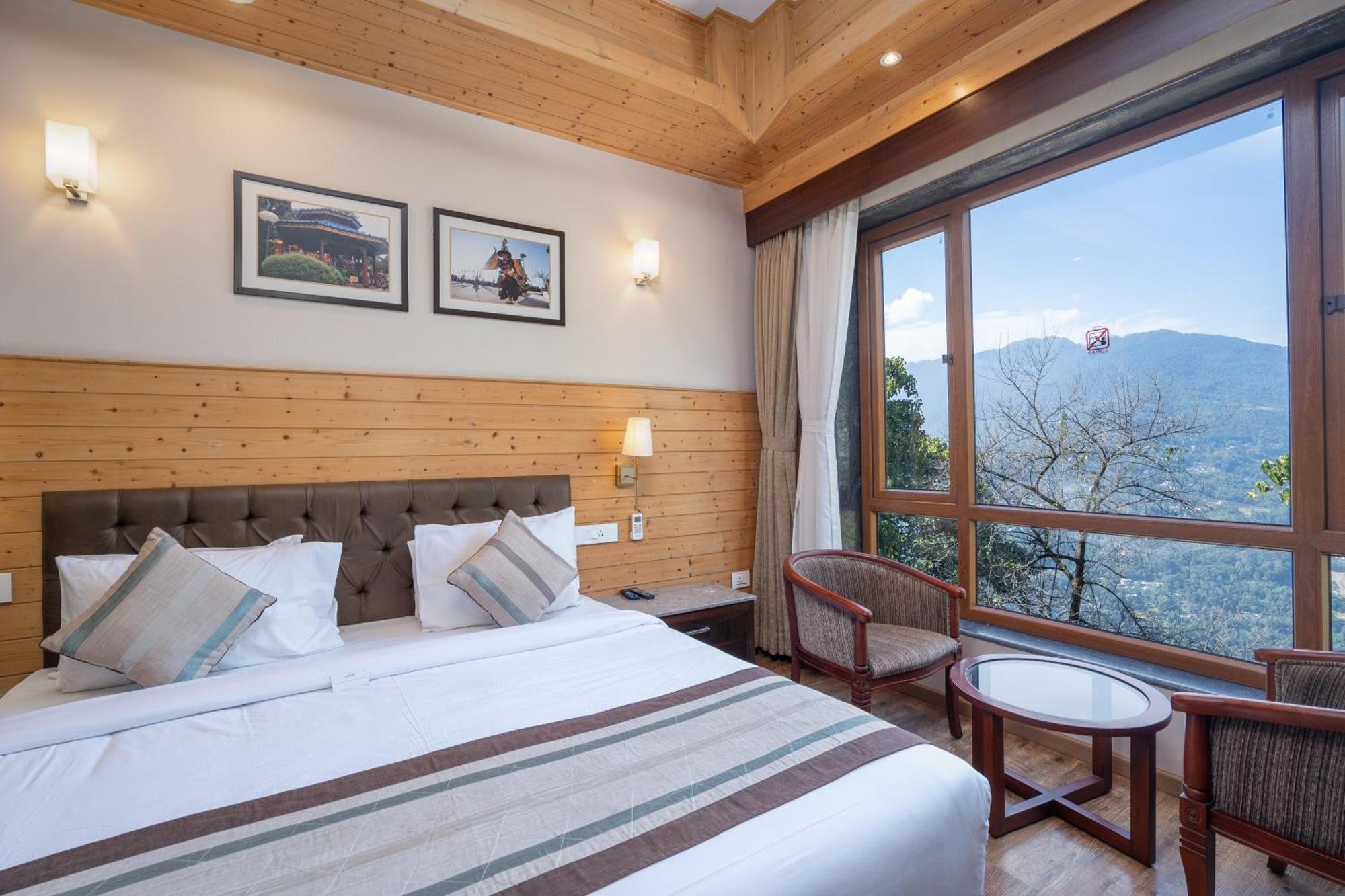 Summit Alpine Abode Hotel 5 Mins From Mg Marg Gangtok Exterior foto