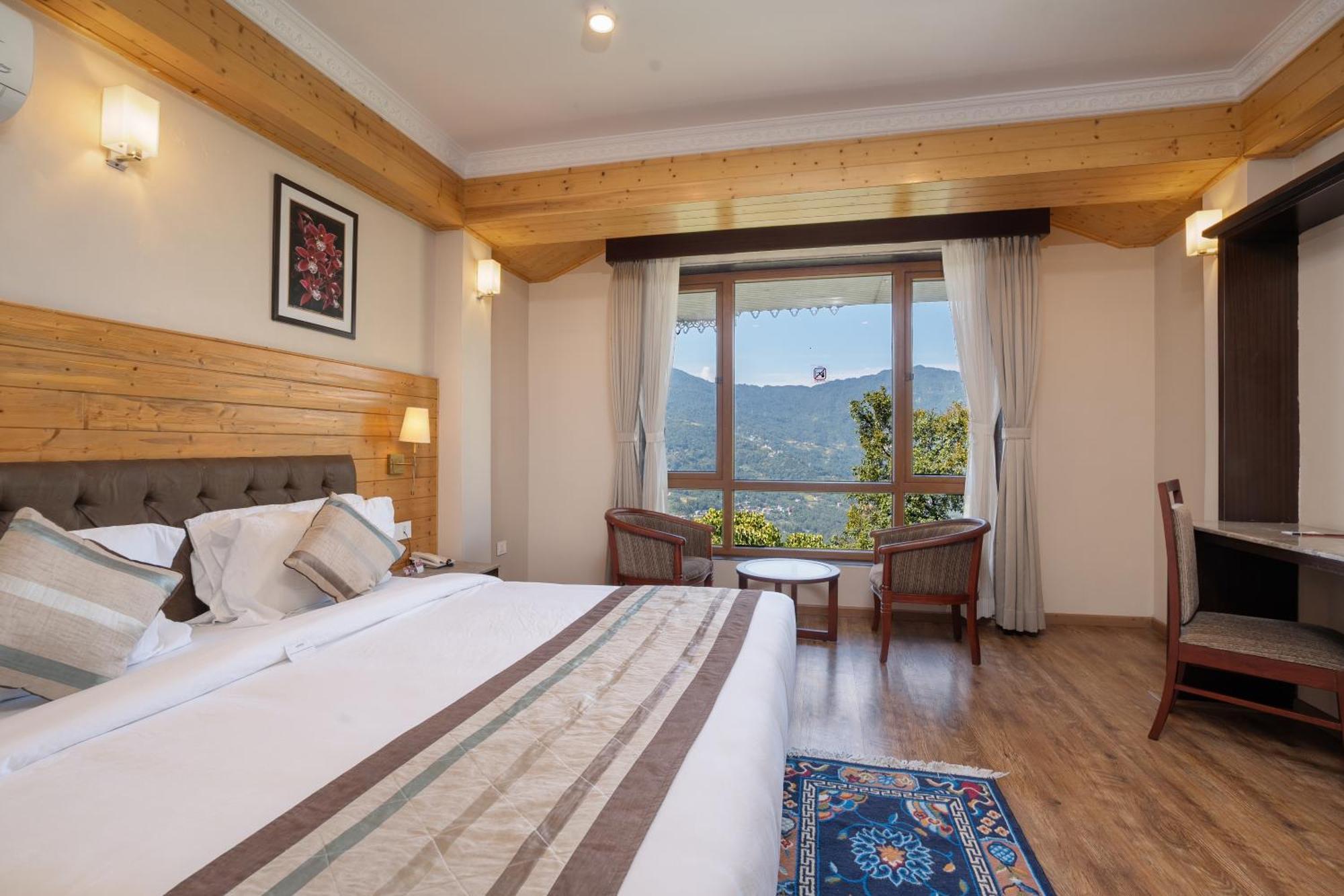 Summit Alpine Abode Hotel 5 Mins From Mg Marg Gangtok Exterior foto