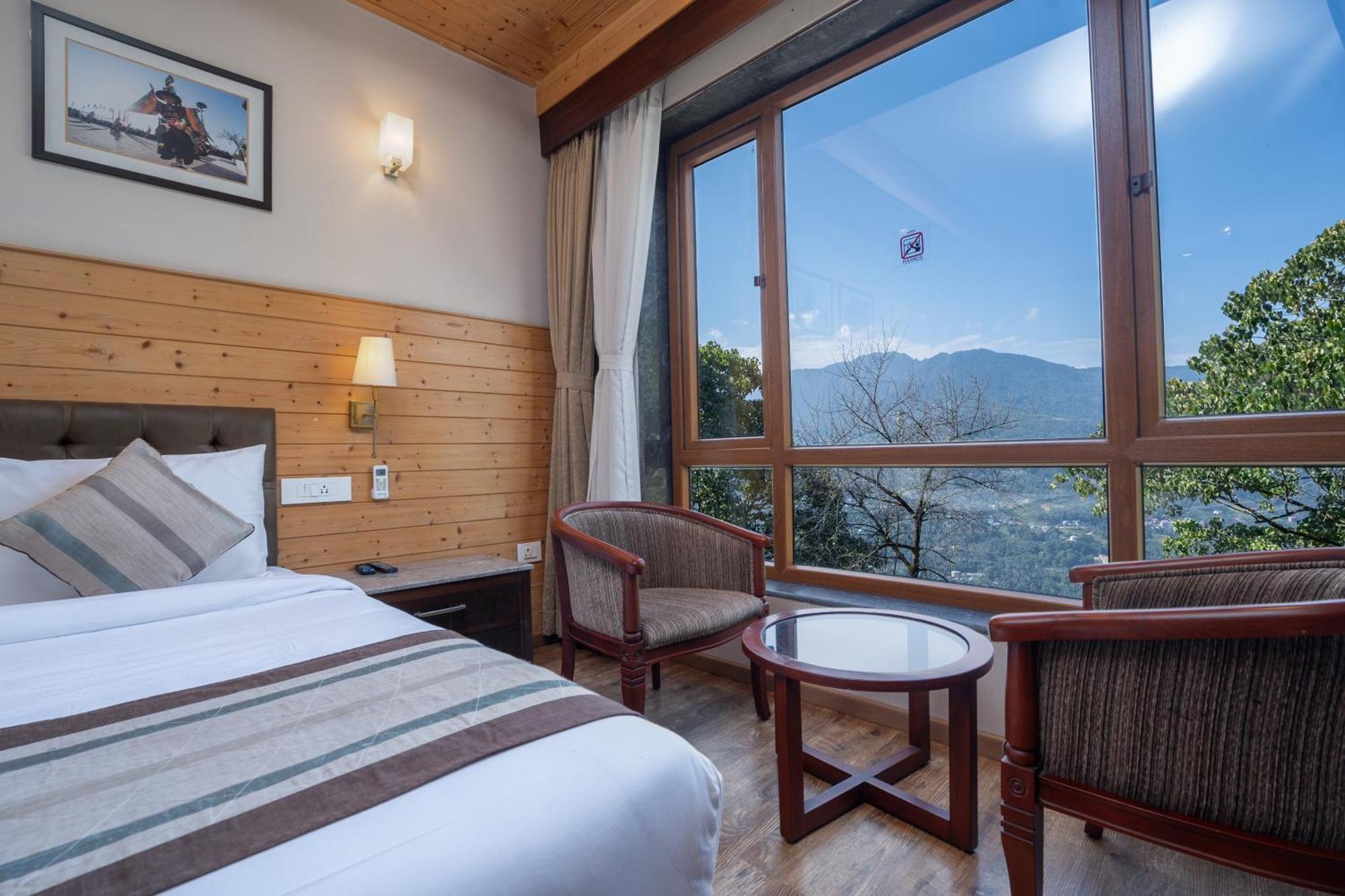 Summit Alpine Abode Hotel 5 Mins From Mg Marg Gangtok Exterior foto