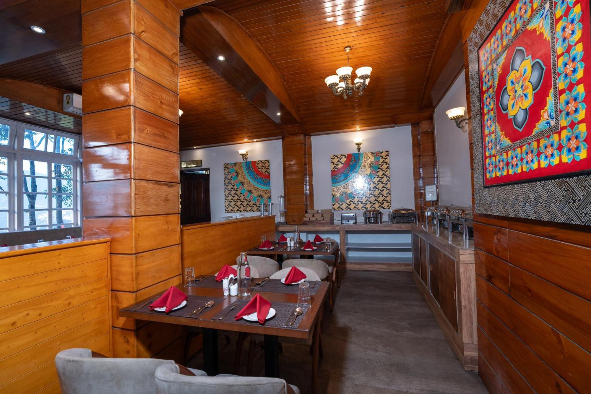 Summit Alpine Abode Hotel 5 Mins From Mg Marg Gangtok Exterior foto