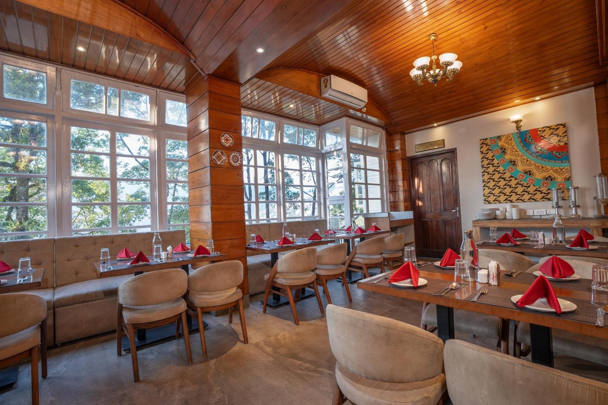 Summit Alpine Abode Hotel 5 Mins From Mg Marg Gangtok Exterior foto
